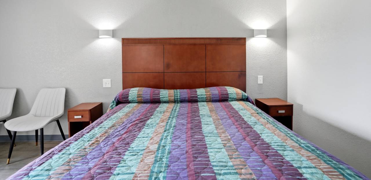 Online hotel reservations Jonesboro, GA