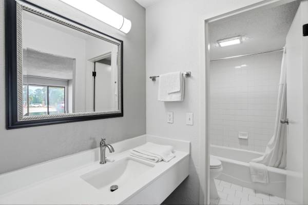 Smoking King Bathroom
