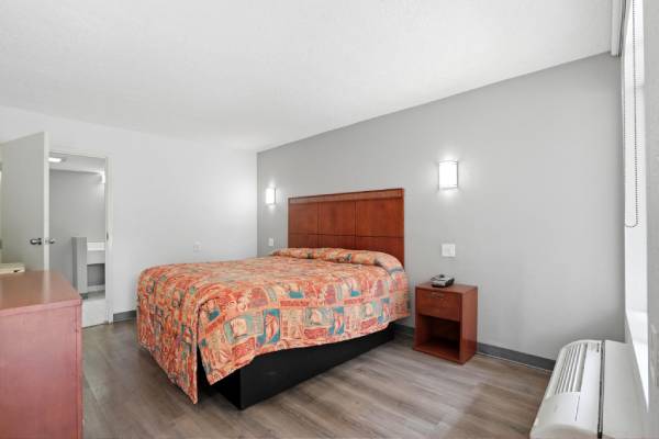 Non-Smoking King Room - $70